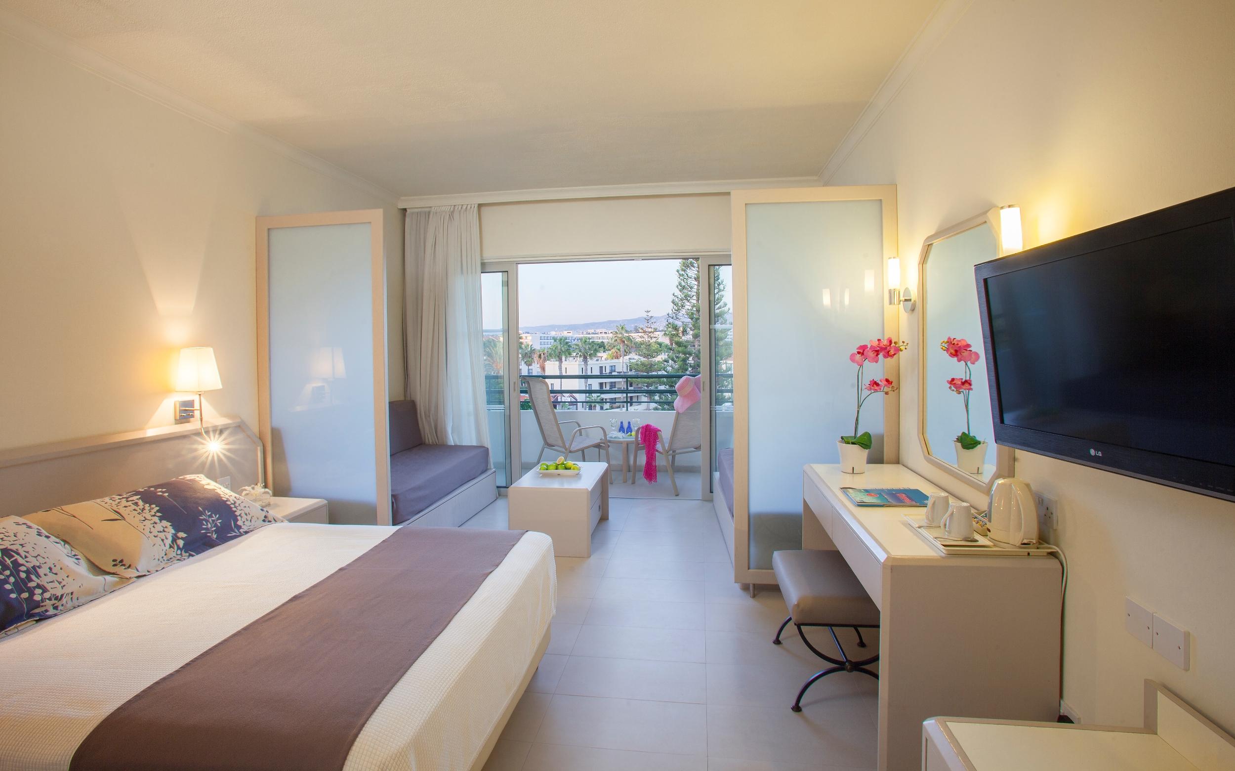 Louis Imperial Beach Paphos Extérieur photo